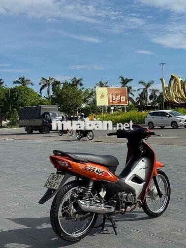 Honda Wave màu Cam
