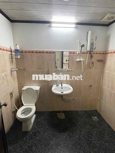 Cho thuê chung cư 3 phòng ngủ thoáng mát gần ĐH Ngoại Thương