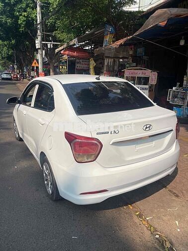 Hyundai Grand i10 Trắng 5 chỗ