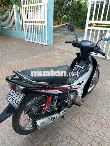 Yamaha Sirius 2012 Đen trắng