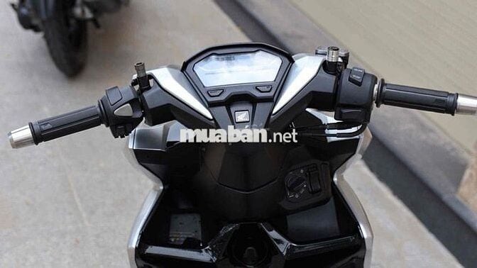 Honda Vario 150 Bạc đen