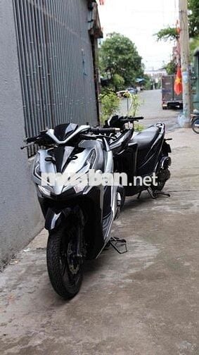 Honda Vario 150 Bạc đen
