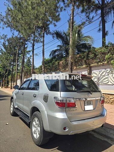 Toyota Fortuner Máy dầu số sàn