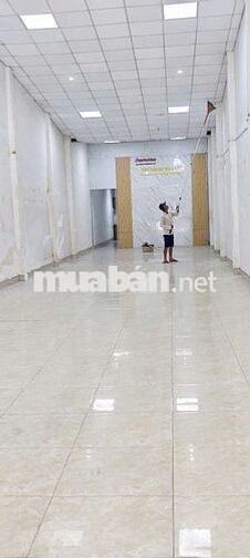 mặt tiền kinh doanh. huỳnh Tấn phát q7