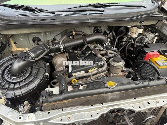 Toyota Innova 2012 140000 km Bạc