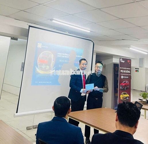 Đại lý ô tô xe mới tuyển dụng bán hàng 