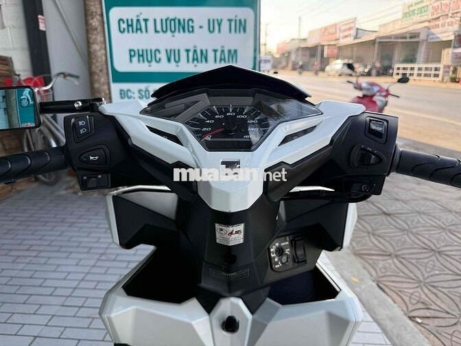Honda Vario 150 2017 Trắng đỏ