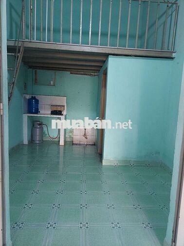 Ưu tiên cho 1 người ở hoặc 2vơ chồng. 
