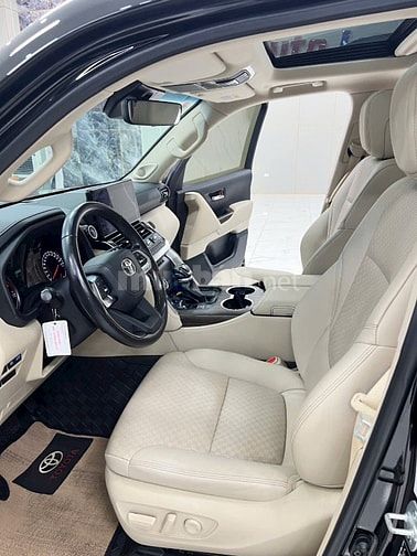 Bán Land Cruiser LC300 sản xuất 2021. xe đẹp xuất sắc.