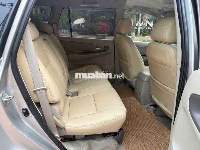 Toyota Innova 2012 140000 km Bạc