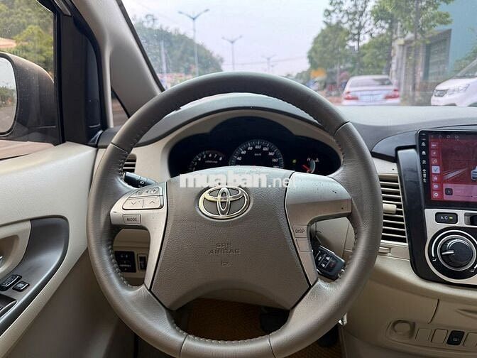 Toyota Innova 2012 140000 km Bạc