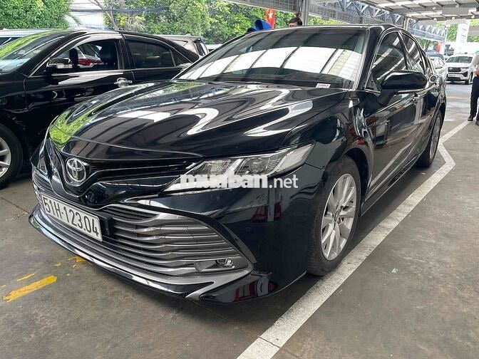 Toyota Camry 2019 2.0G Đen 52.000km