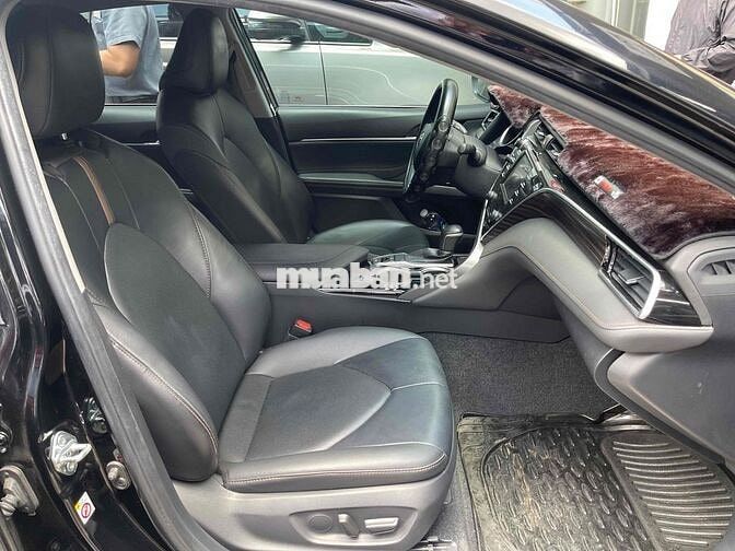 Toyota Camry 2019 2.0G Đen 52.000km