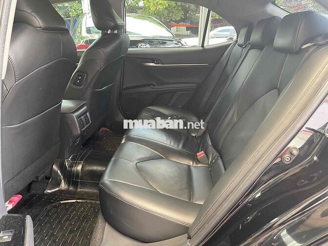 Toyota Camry 2019 2.0G Đen 52.000km