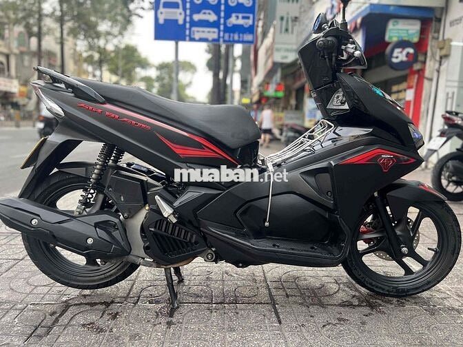 Honda Air Blade 2017 đen nhám Bstp 9 chủ