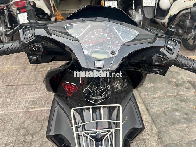 Honda Air Blade 2017 đen nhám Bstp 9 chủ