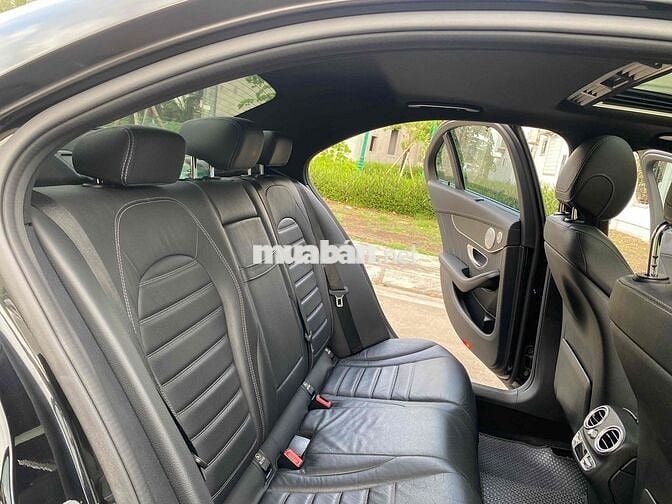 Mercedes C300 AMG 2016 Đen 145387 km