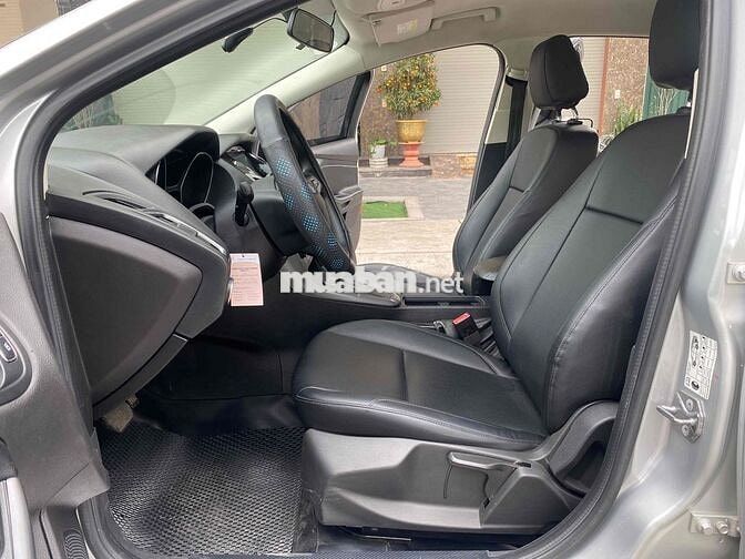 Ford Focus 2017 Bạc