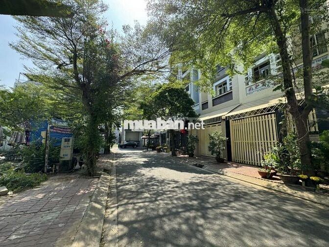Nhà tôi chuyển nhà muốn bán lỗ miếng đất vuông vắn KDC Kim Sơn Quận 7