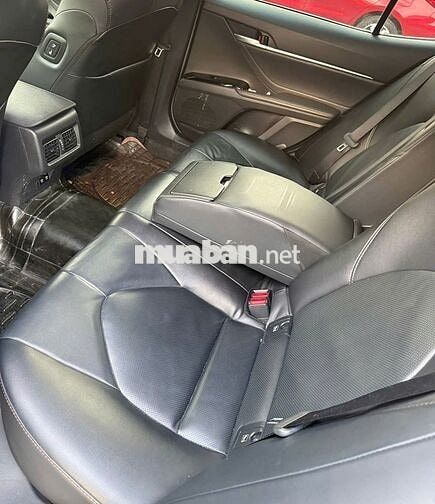 Toyota Camry 2019 2.0G nhập Thái Lan