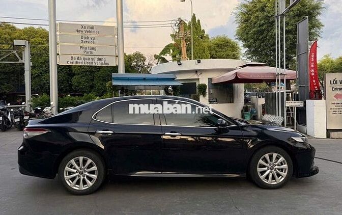 Toyota Camry 2019 2.0G nhập Thái Lan