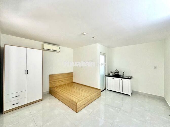 Căn Hộ View Ban Công Thoáng Full Nội Thất Giá Rẻ Ngay Huỳnh Tấn Phát