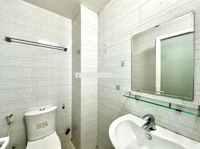 Căn Hộ View Ban Công Thoáng Full Nội Thất Giá Rẻ Ngay Huỳnh Tấn Phát