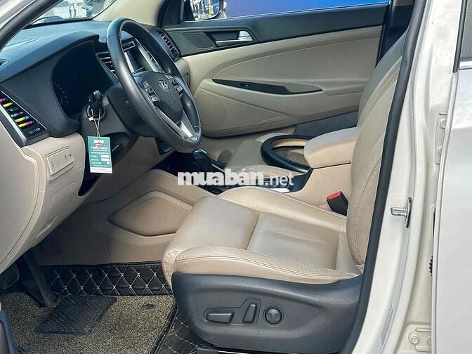 Hyundai Tucson 2019 Trắng 9 vạn km