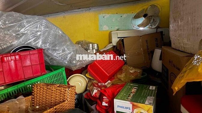 San mặt bằng đối diện chung cư
