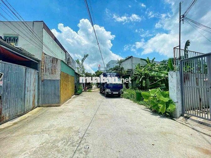 BÁN ĐẤT GẤP 135m2 gần mặt tiền Lê Văn Lương