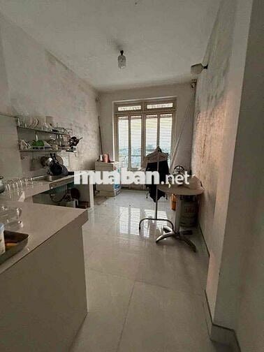 Cho thuê nhà mặt tiền kinh doanh đường 30/4  - gần công viên biên hùng