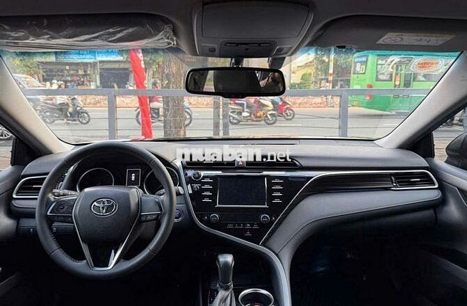 Toyota Camry 2019 2.0G nhập Thái Lan