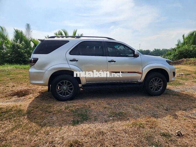 Toyota Fortuner 2015 Bạc Tự động