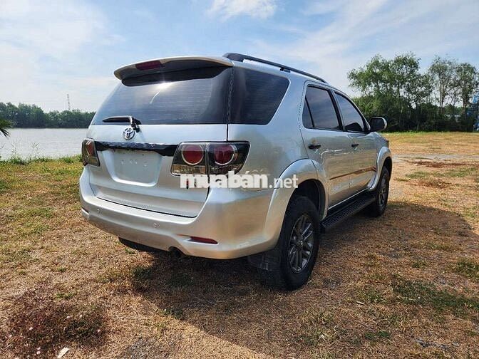 Toyota Fortuner 2015 Bạc Tự động
