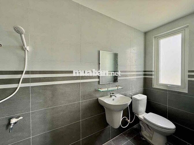 STUDIO 35m2 BAN CÔNG ĐẸP SIÊU MỚI – GẦN VÒNG XOAY CỐNG QUỲNH QUẬN 1