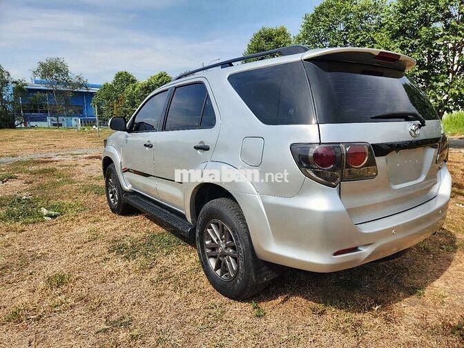 Toyota Fortuner 2015 Bạc Tự động
