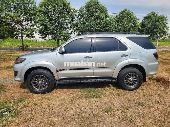 Toyota Fortuner 2015 Bạc Tự động