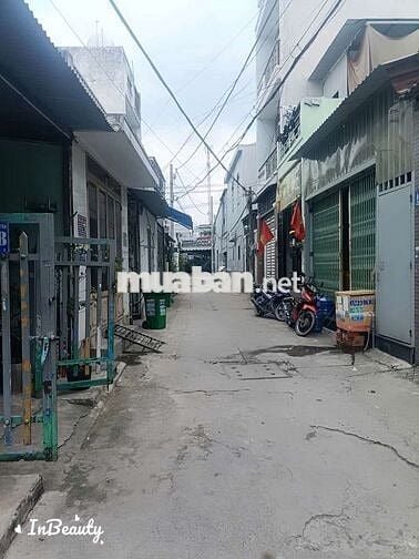 nhà hướng Tây.nội thất cơ bản.gần khu dân cư Vĩnh Lộc 