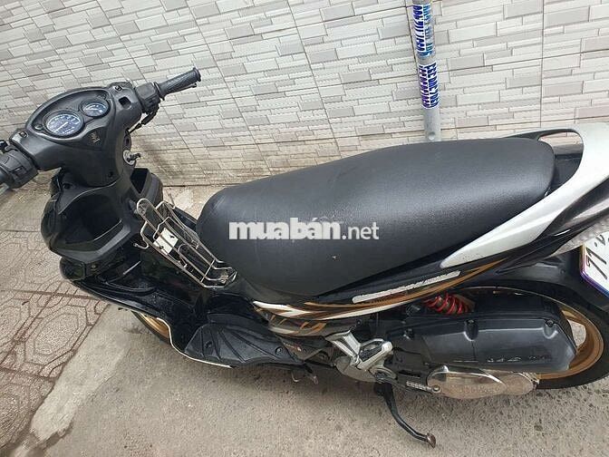 Suzuki Hayate 2011 màu Đen