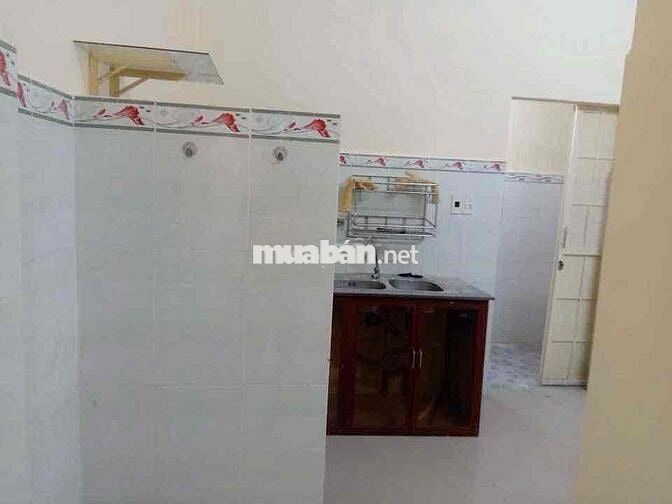Cho Thuê Nhà Ngay Đại Học Công Thương - DT 4x20m , Nhà Cấp 4 , 2Pn 1Wc