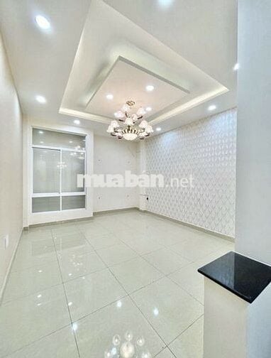 Nhà phố, mở văn phòng, trung tâm tiếng anh, Spa, để ở ... có gara oto