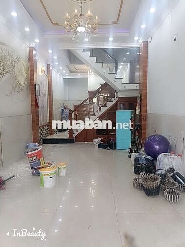 nhà hướng Tây.nội thất cơ bản.gần khu dân cư Vĩnh Lộc 