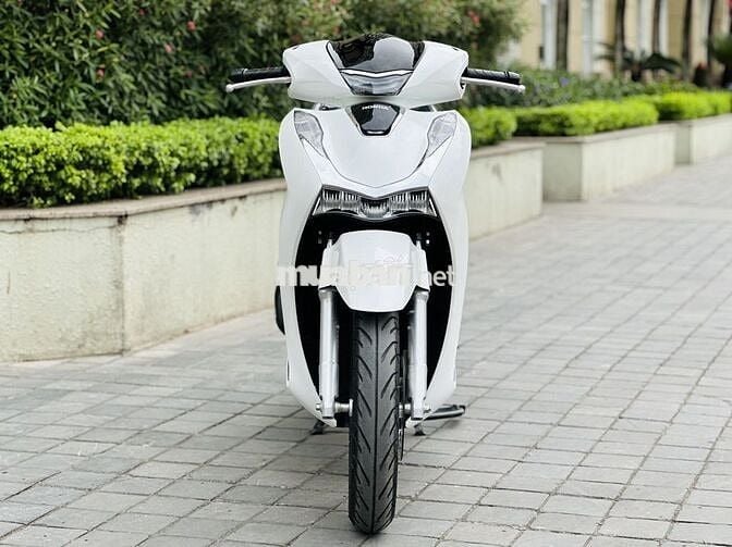 Honda SH 150i màu trắng xe siêu đẹp chính chủ bán 