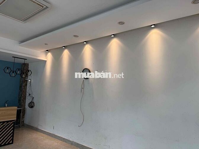 cho thuê mặt bằng chợ mới bà hom