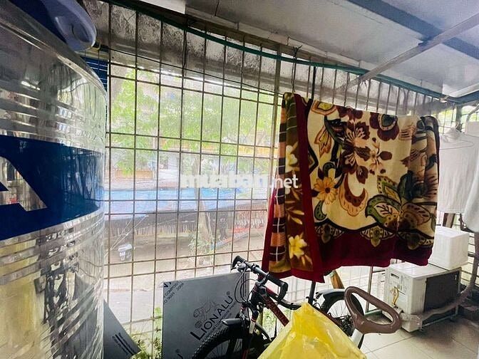 5 tỷ Tập thể Tôn Thất Tùng T2 120m 3PN 2WC kk sát phố ô tô đỗ cầuthang