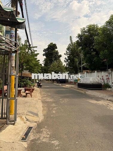 cho thuê mặt bằng chợ mới bà hom