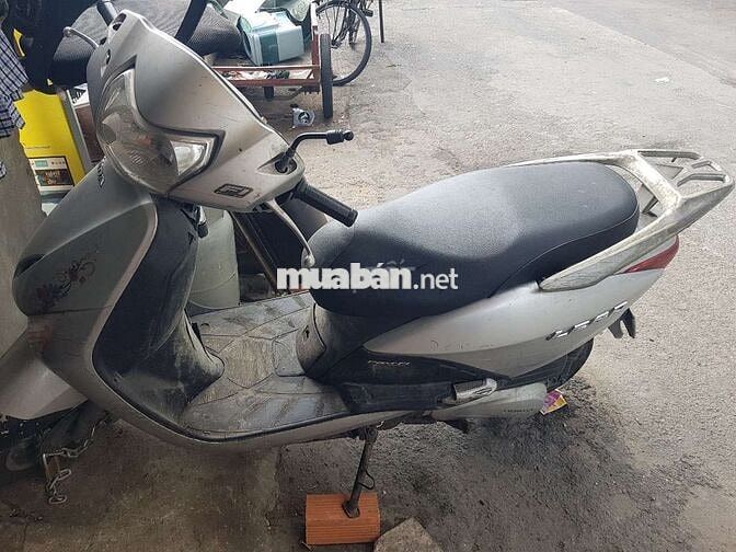 Honda Lead Bạc
