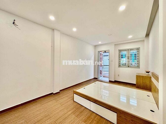 Cho Thuê Studio 35m2_Nguyên Tầng Xa Bếp Balcon Ngay Nguyễn Đình Chiểu
