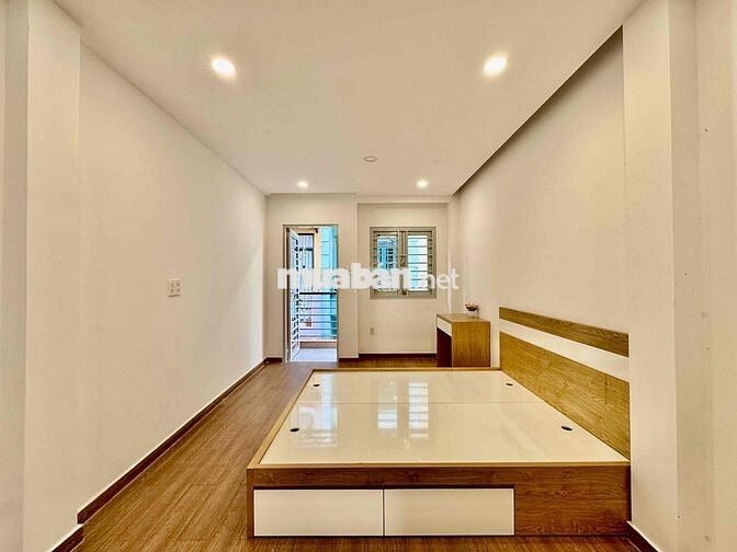 Cho Thuê Studio 35m2_Nguyên Tầng Xa Bếp Balcon Ngay Nguyễn Đình Chiểu