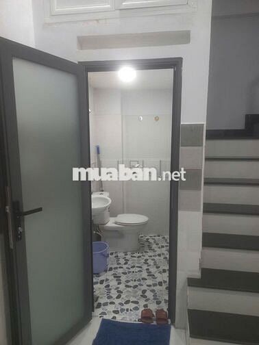 Nhà trống thuê ngay mặt tiền Lê Thị Hoa gần chợ đầu mối Thủ Đức 